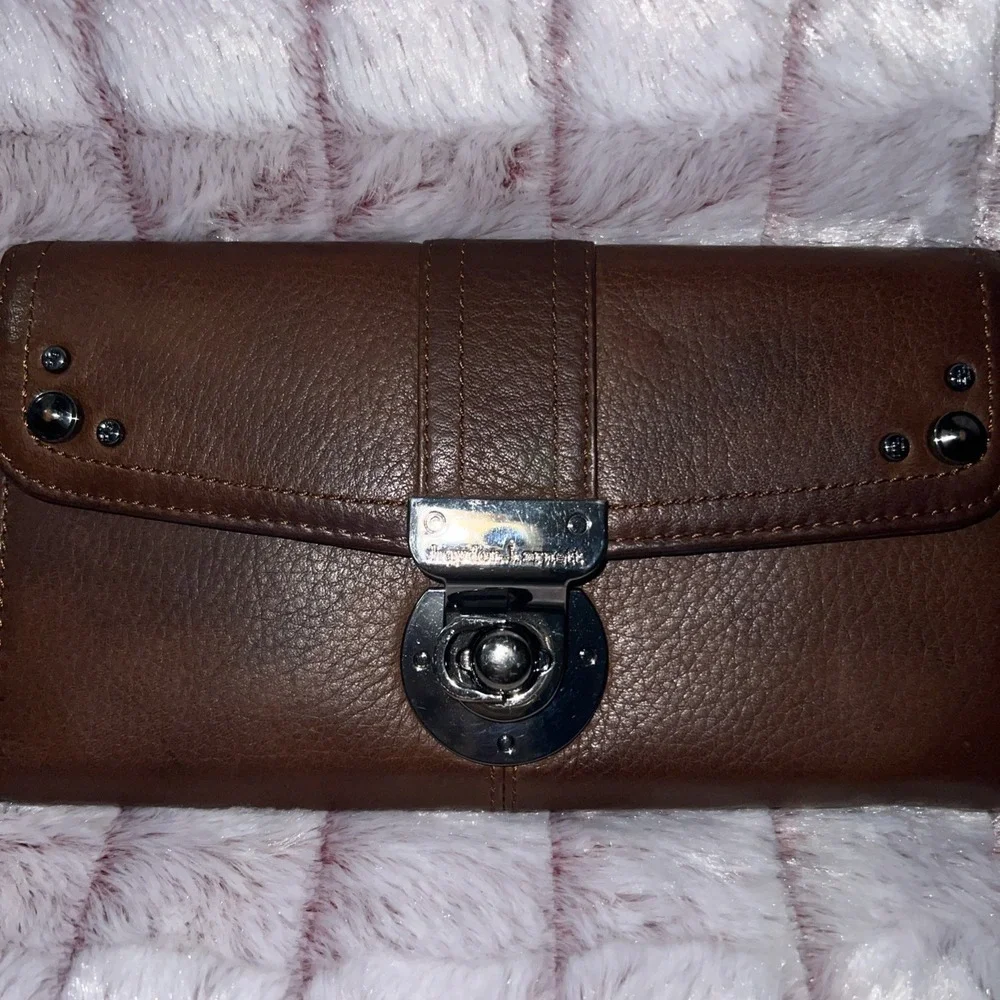 HAYDEN HARNETT BROWN CLUTCH WALLET‎ RN#137646